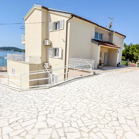 Silvana Rogoznica (Sibenik-Knin)