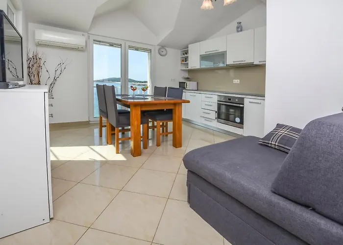 Silvana Daire Rogoznica (Sibenik-Knin)