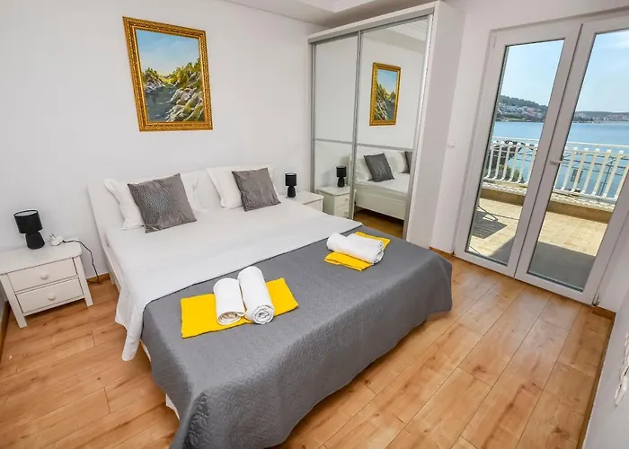 Silvana Rogoznica (Sibenik-Knin)