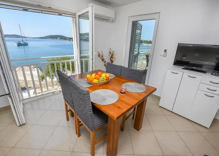 Silvana * Rogoznica (Sibenik-Knin)