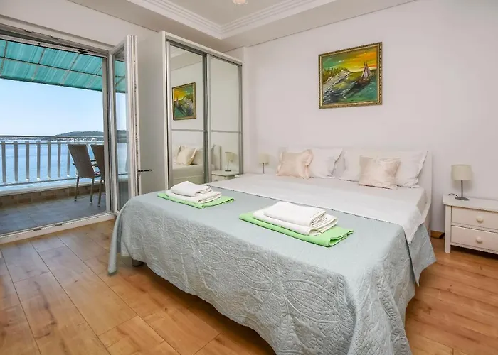 Silvana Rogoznica (Sibenik-Knin)